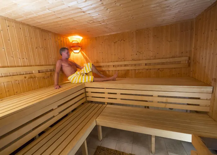 Hotel Alpenhotel Weitlanbrunn 4*