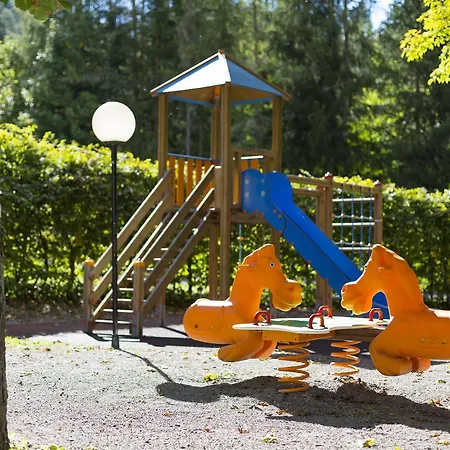 Hotel Alpenhotel Weitlanbrunn 4*