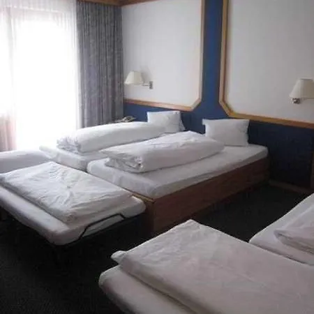 Alpenhotel Weitlanbrunn מלון