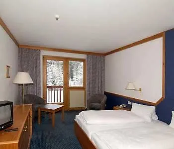 فندق Alpenhotel Weitlanbrunn 4*