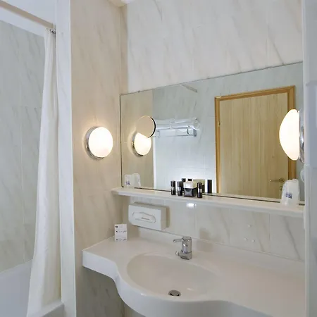 Alpenhotel Weitlanbrunn מלון