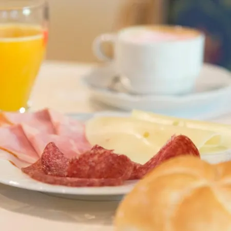 Alpenhotel Weitlanbrunn מלון